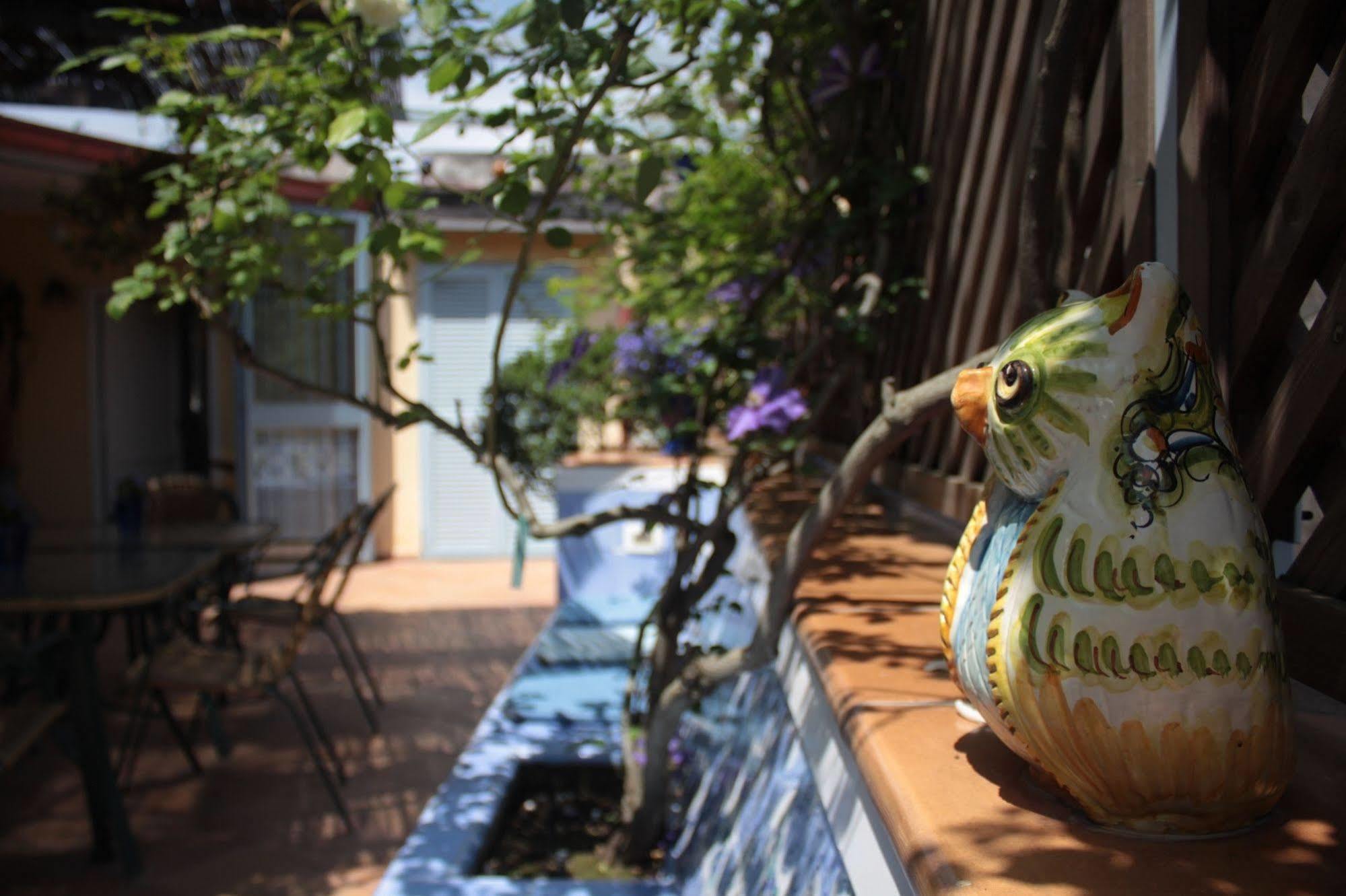 Dimora Dei Giganti Bed & Breakfast Naples Exterior photo