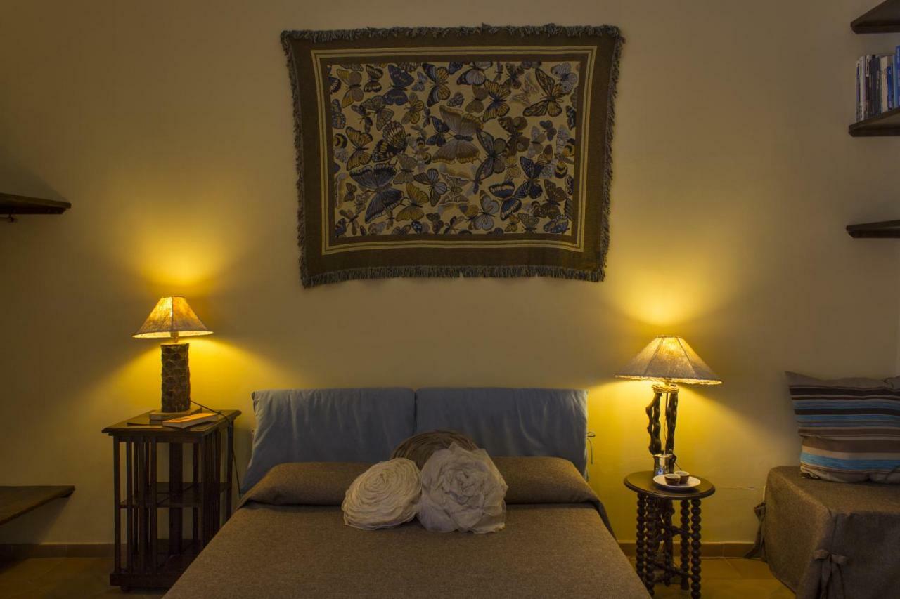Dimora Dei Giganti Bed & Breakfast Naples Room photo